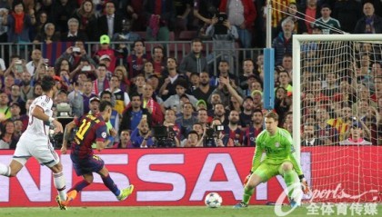  热那亚主场气势如虹，完胜下游球队  