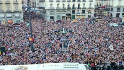  足球城德比万人空巷，城市荣耀在此一战