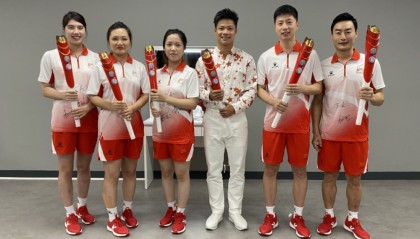  电竞女队崭露头角，巾帼力量书写赛场新篇章