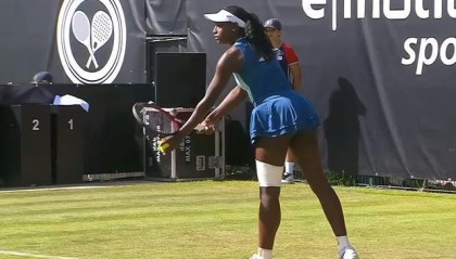  贝雷蒂尼发球重炮，女王杯草地赛轰出25记ACE