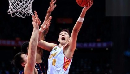  双塔组合发威，内线统治力无人能挡