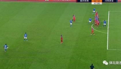  裁判判罚争议不断，VAR技术成焦点话题  