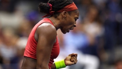  萨巴伦卡发球火力全开，辛辛那提站强势登顶