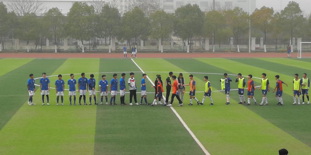  电竞新星闪耀赛场，青年选手勇夺桂冠