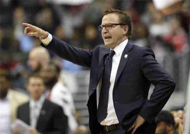  巴萨主场意外失利，主帅帅位岌岌可危