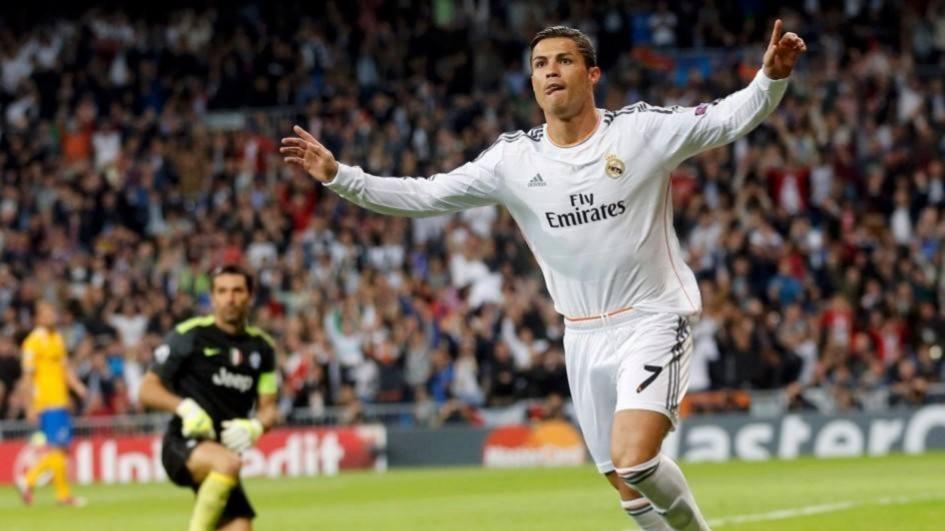  C罗梅开二度主宰比赛，葡萄牙晋级形势大好