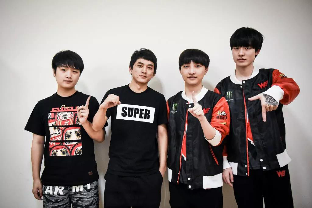  电竞退役选手转型，多领域发展开启人生新篇章